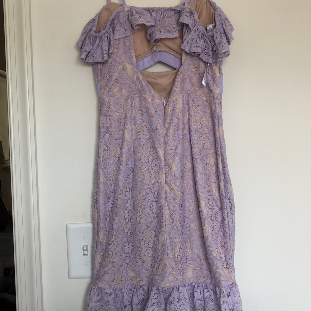 Lavender lace off the shoulder dress size small - Picture 2 of 4